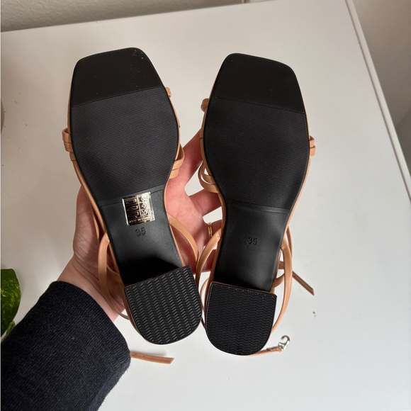 NEW 5 strappy nude block heels - Picture 6 of 8